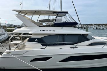 44' Aquila 2019 Yacht For Sale